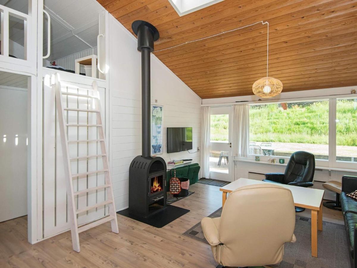 6 Person Holiday Home In Обенро Екстериор снимка